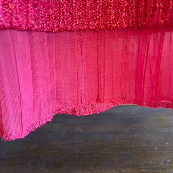 RED SPARKLE KNIT TOP - Picture 5 of 12